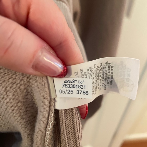 Aerie Tres Chic Keyhole Sweatshirt NWOT - Picture 12 of 15